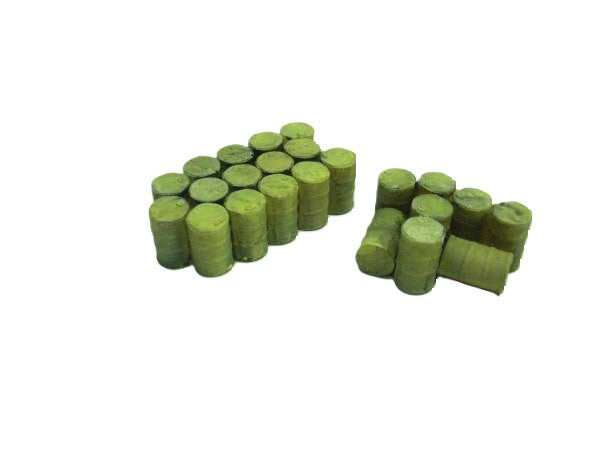 1:72 44GAL OIL DRUM STACKS x 2