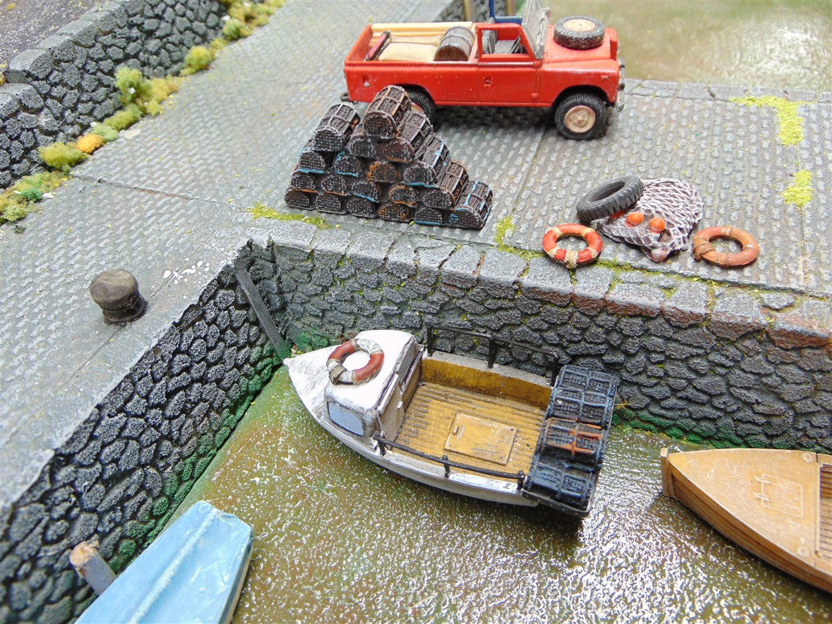 1:76 STACKED LOBSTER POTS x 2