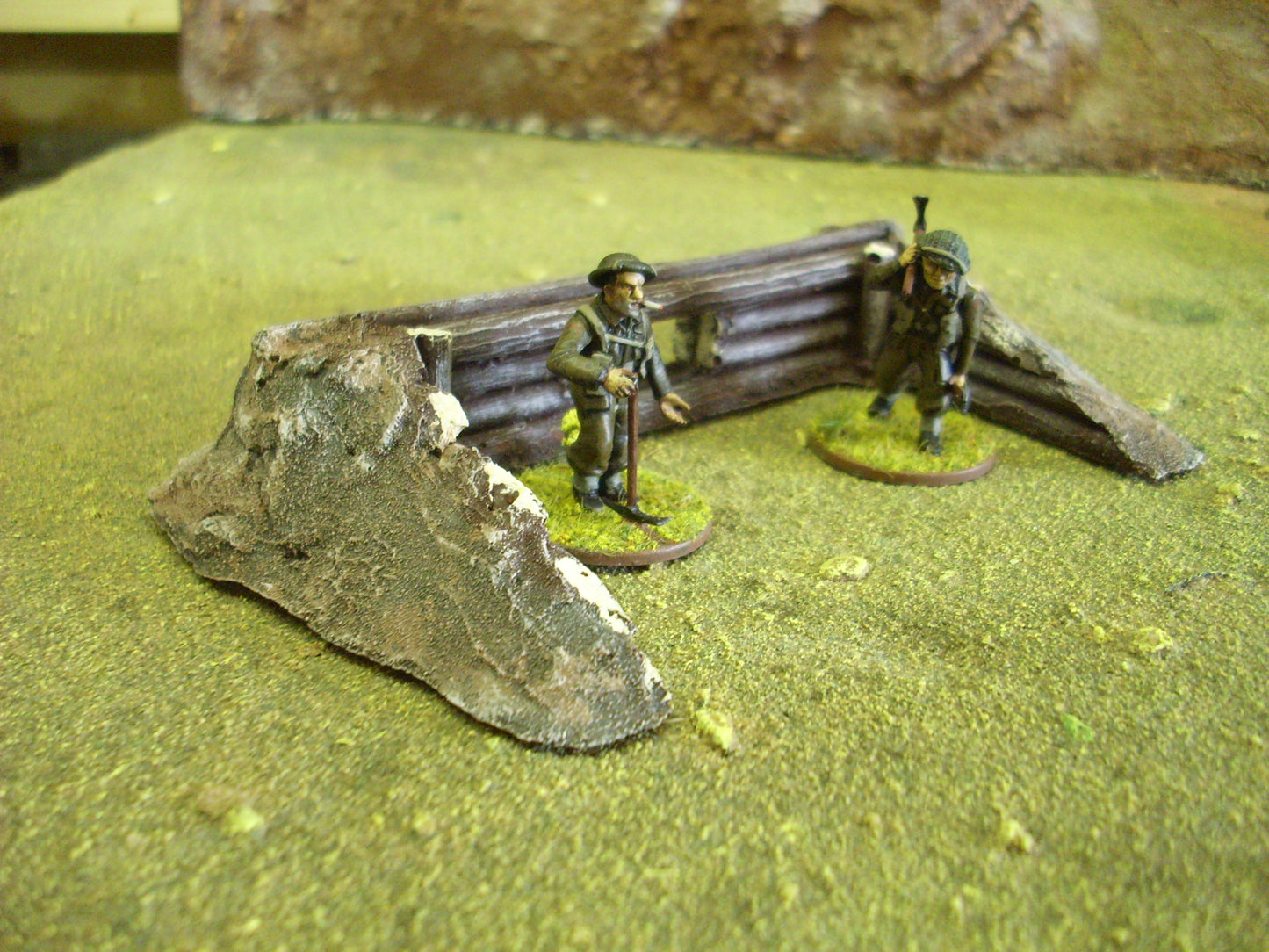 28mm LOG MACHINE GUN EMPLACEMENT