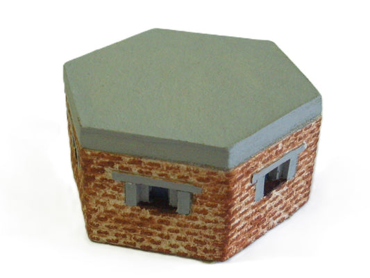 28mm  BRITISH PILL BOX BRICK FACED