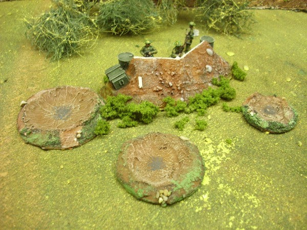28mm 1:48 EARTHWORK WITH 2 OILDRUMS