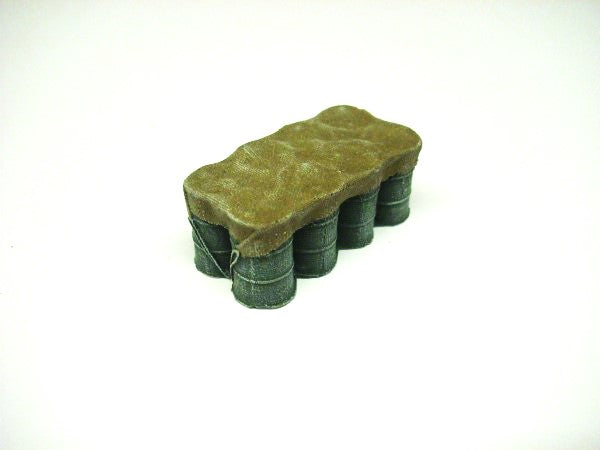 28mm 1:48 scale 8 COVERED OIL DRUMS