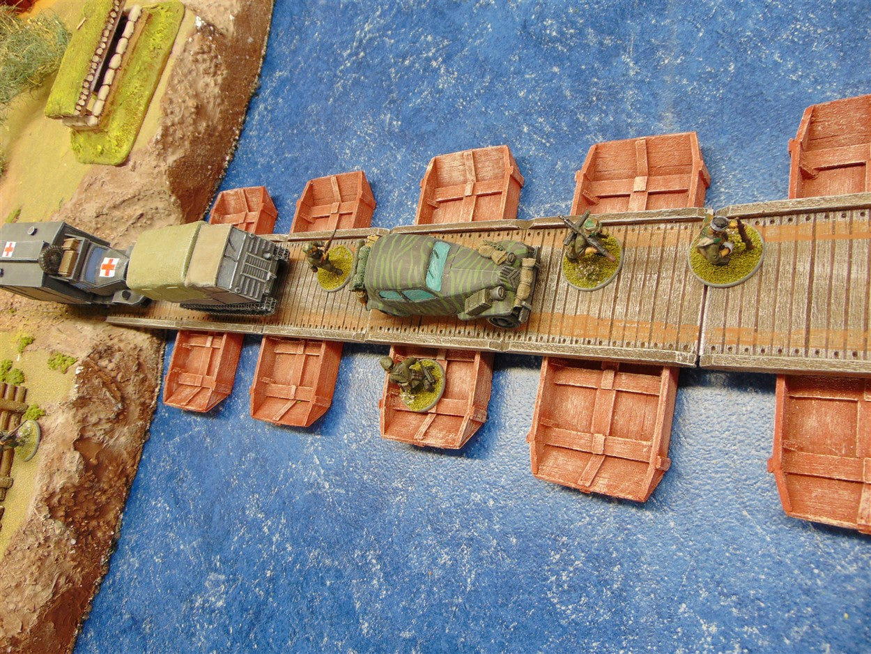 28mm WOODEN BARGE or PONTOON BOAT