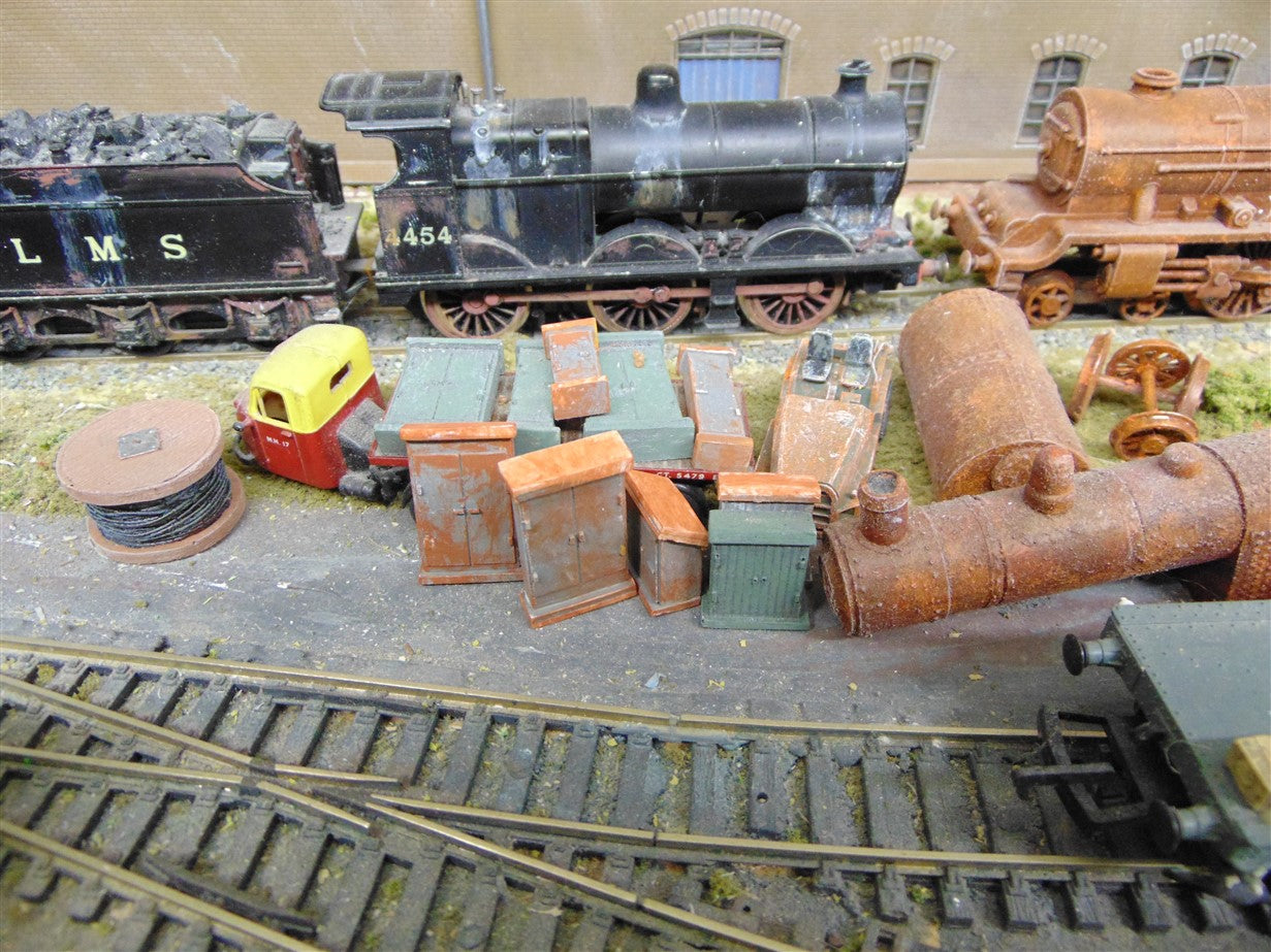 1:76 RELAY CABINET SET x 12