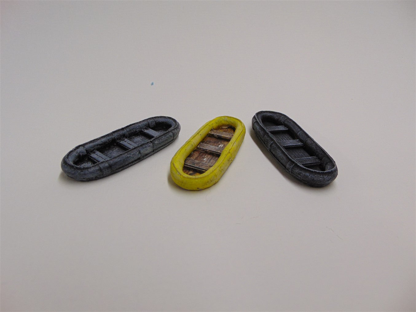 15mm 1:100 scale RUBBER ASSAULT BOAT (pack of 3)