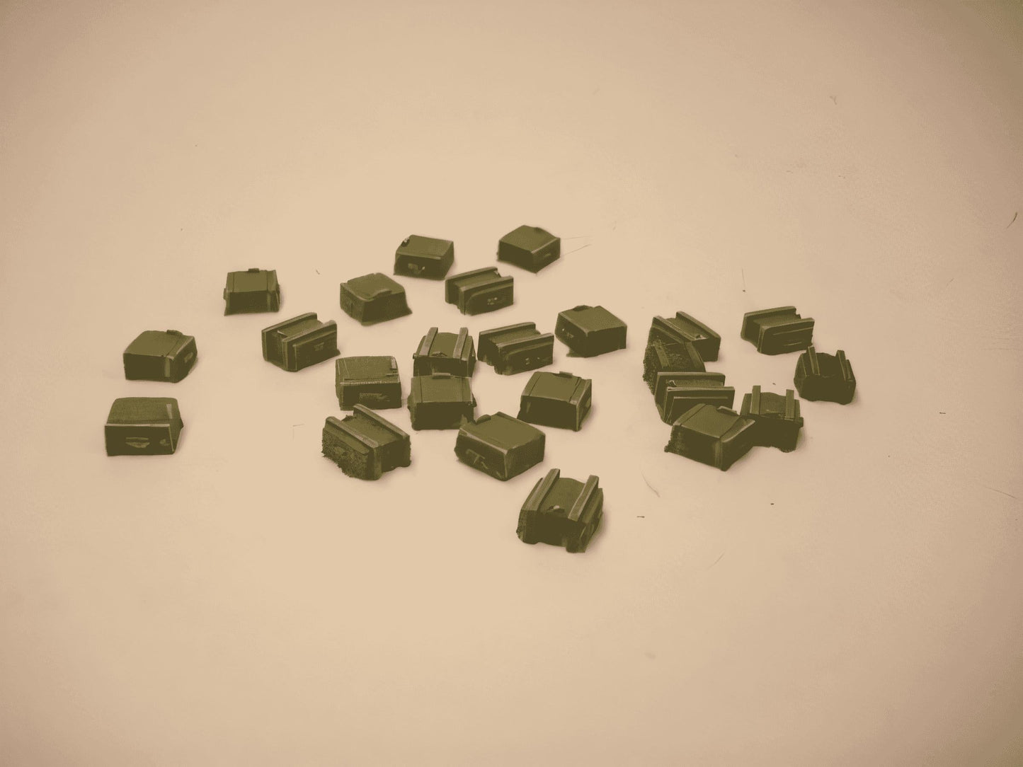 1:76 SMALL AMMO BOXES x 24