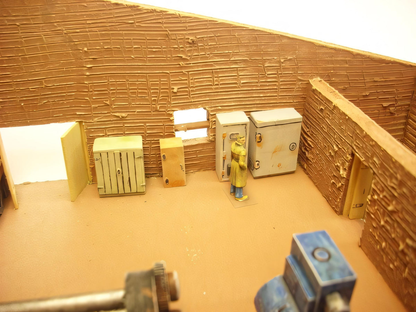 1:76  CUPBOARDS, CABINETS AND LOCKERS x 5