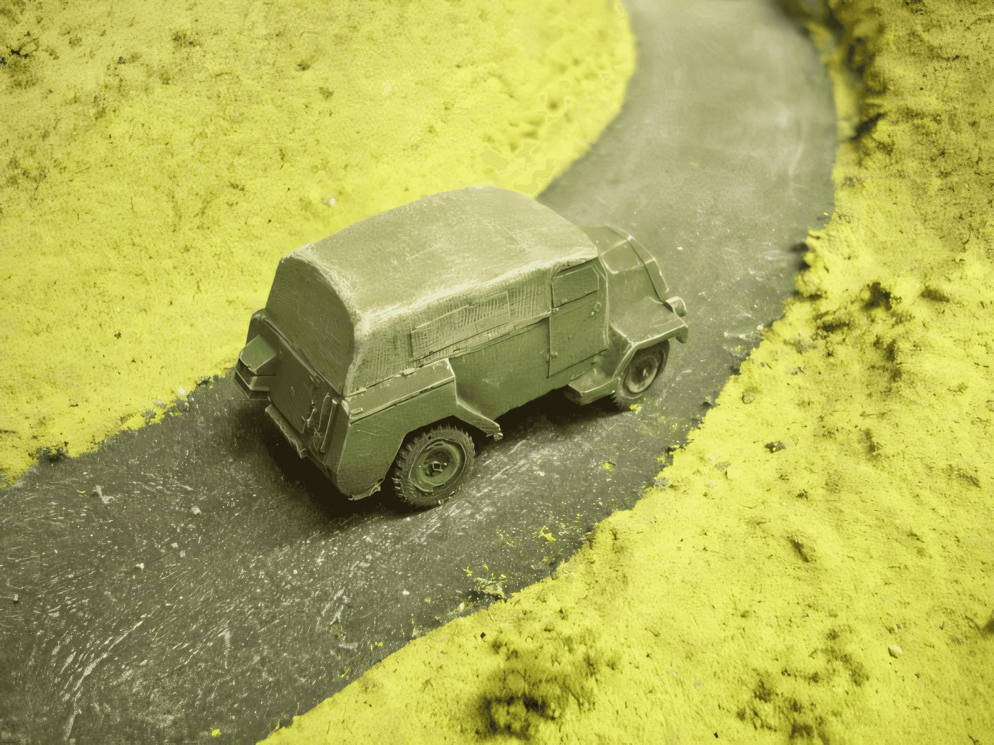 1:72 CANADIAN CMP CT15 ARMOURED TRUCK