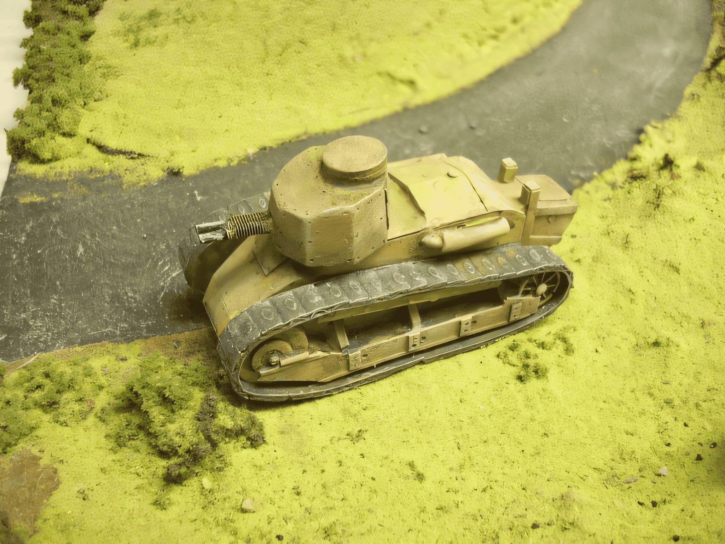 28mm FIAT 3000 TANK WITH TWIN 6.5mm TURRET