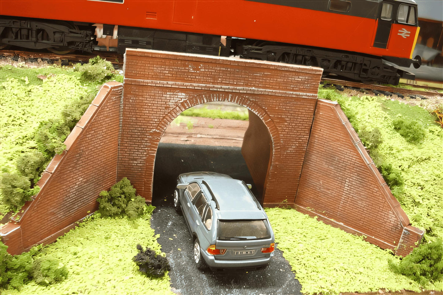 1:76 TUNNEL MOUTH RETAINING WALLS