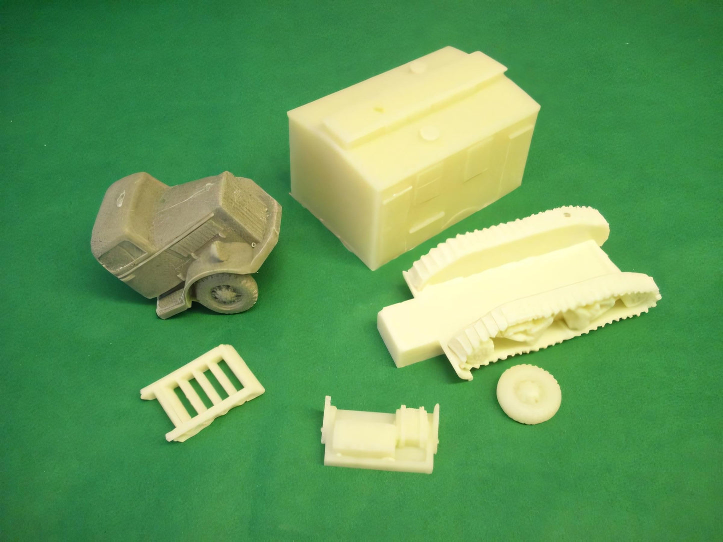 28mm OPEL MAULTIER AMBULANCE