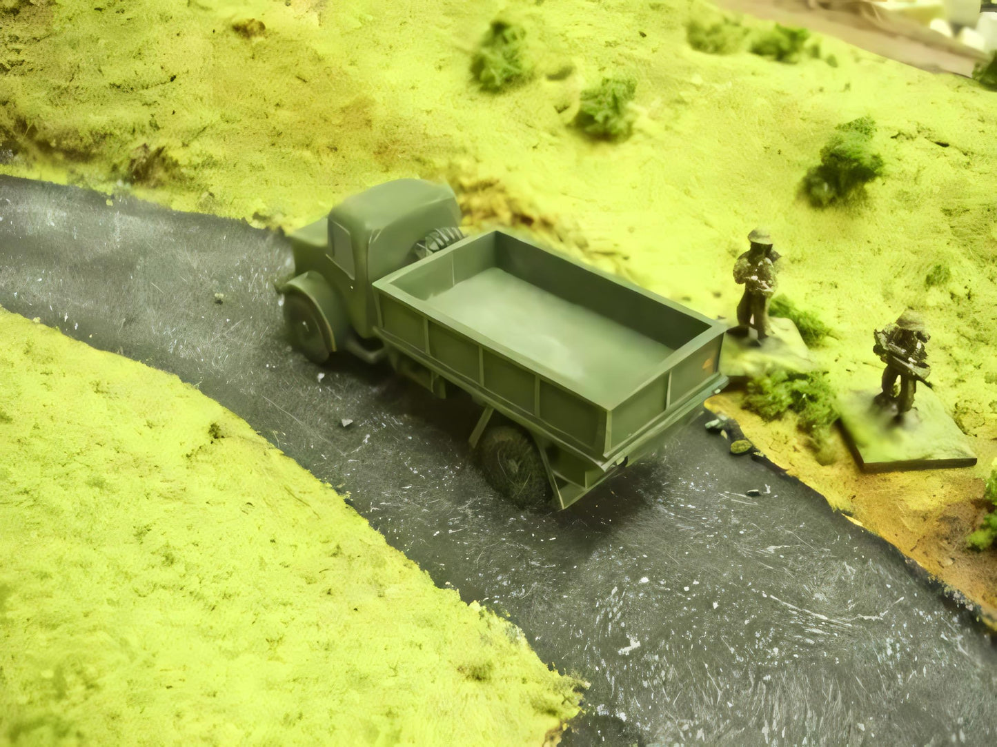 1:72 BEDFORD OYD STEEL BODY WW2 BRITISH ARMY LORRY