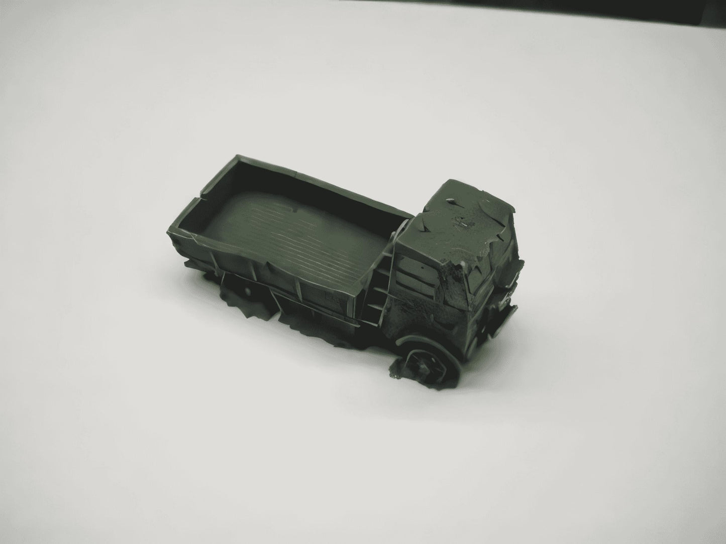 1:72 WRECKED WW2 BRITISH ALBION LORRY