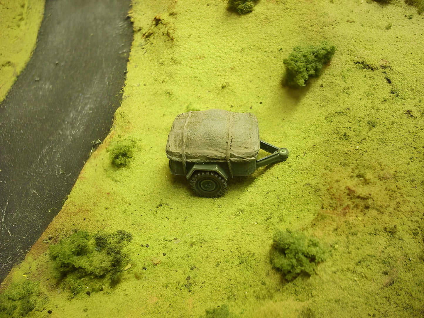 1:72 10CWT TRAILER WITH LOAD