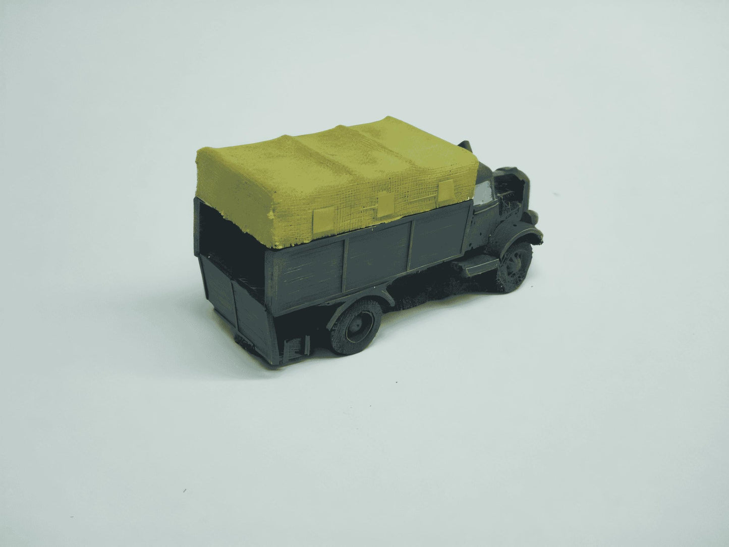 1:72  ABANDONED OPEL BLITZ TRUCK