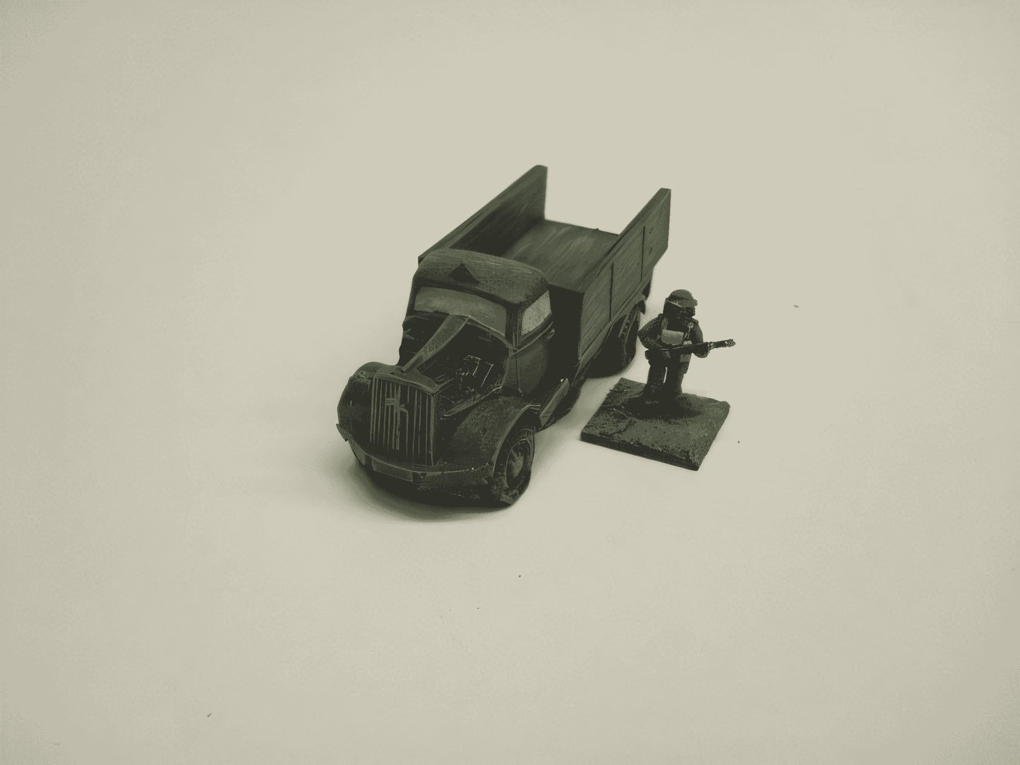 1:72 ABANDONED OPEL BLITZ TRUCK