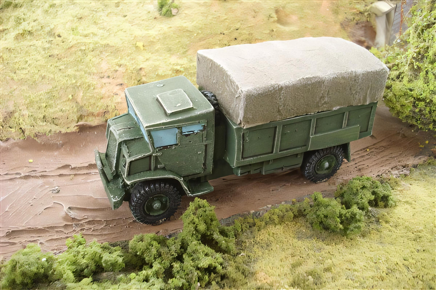 1:72 CANADIAN FORD CMP F60L TRUCK