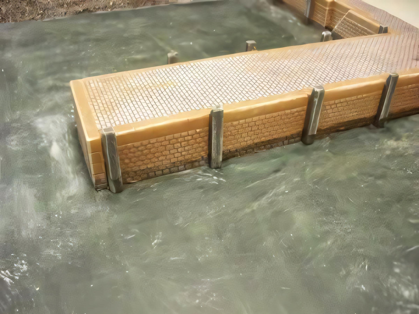 1:76 QUAY SIDE WALL x 2