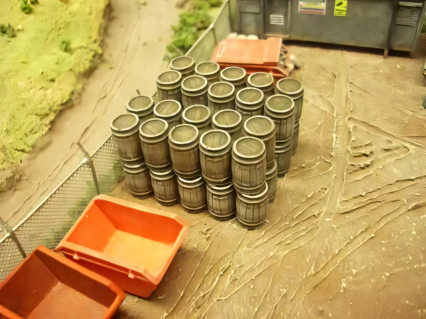 1:76 STACKED WOODEN WHISKEY CASKS x 4
