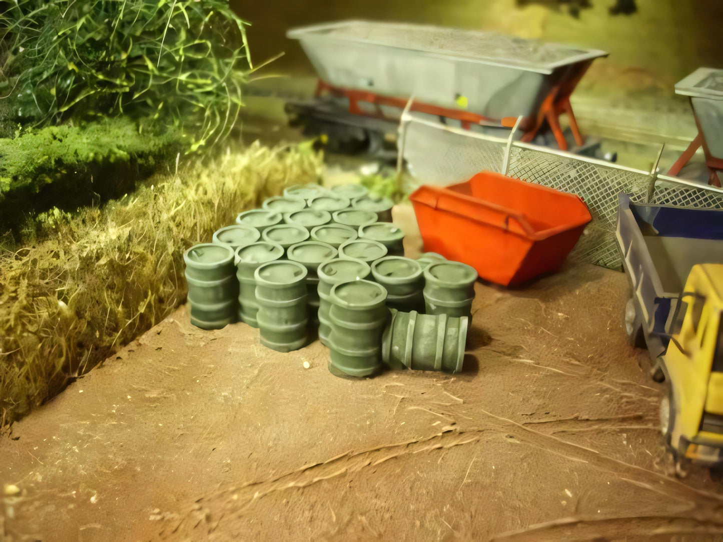 1:72 44GAL OIL DRUM STACKS x 2
