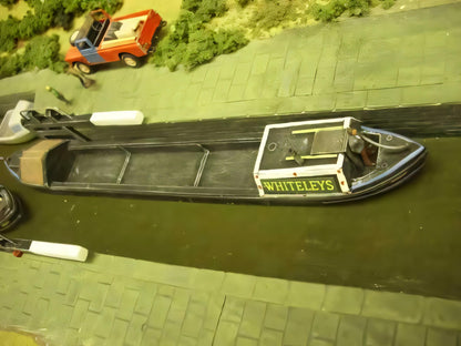 1:76 CANAL NARROWBOAT OPEN HOLD