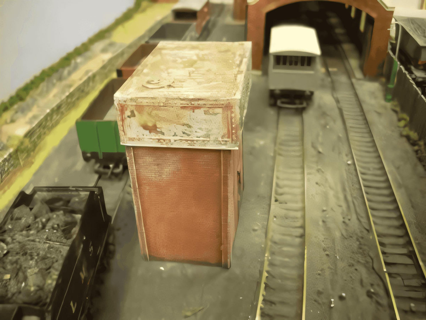 1:76 RECTANGULAR STEEL WATER TANK