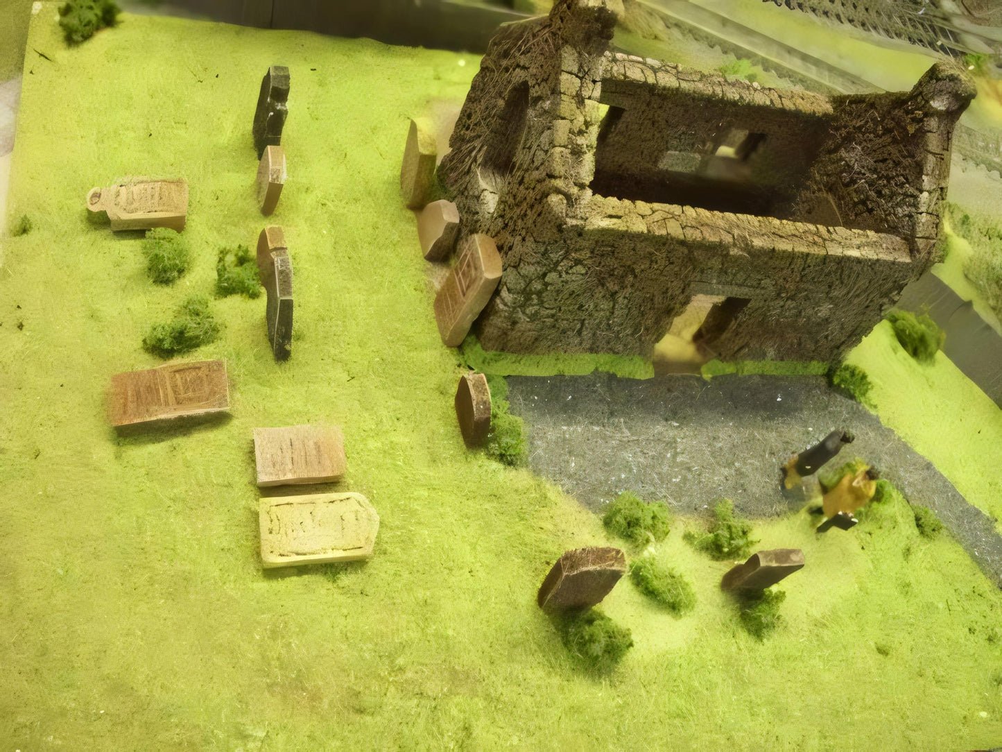 1:76 WEATHERED GRAVESTONES