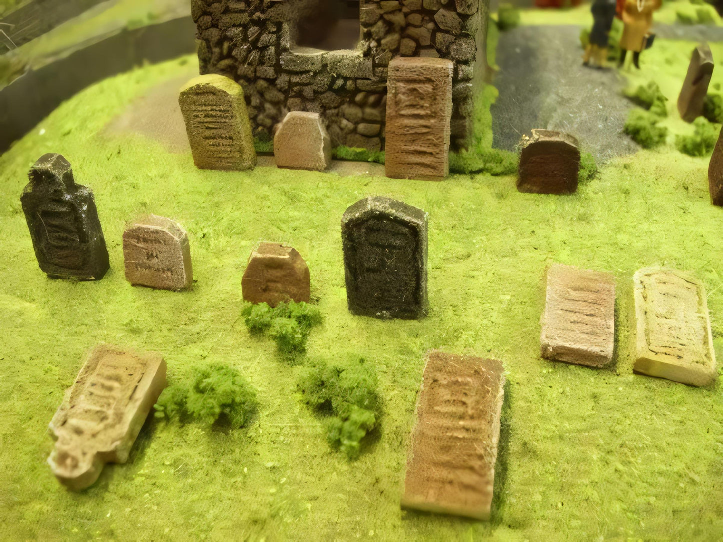 1:76 WEATHERED GRAVESTONES