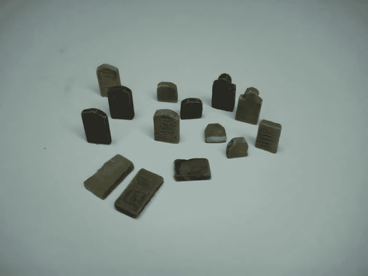 1:76 WEATHERED GRAVESTONES