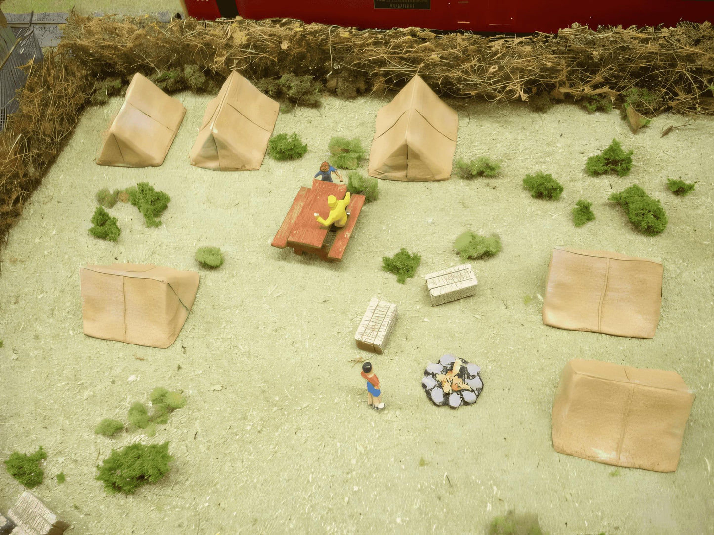 1:76 SMALL CANVAS TENTS x 6