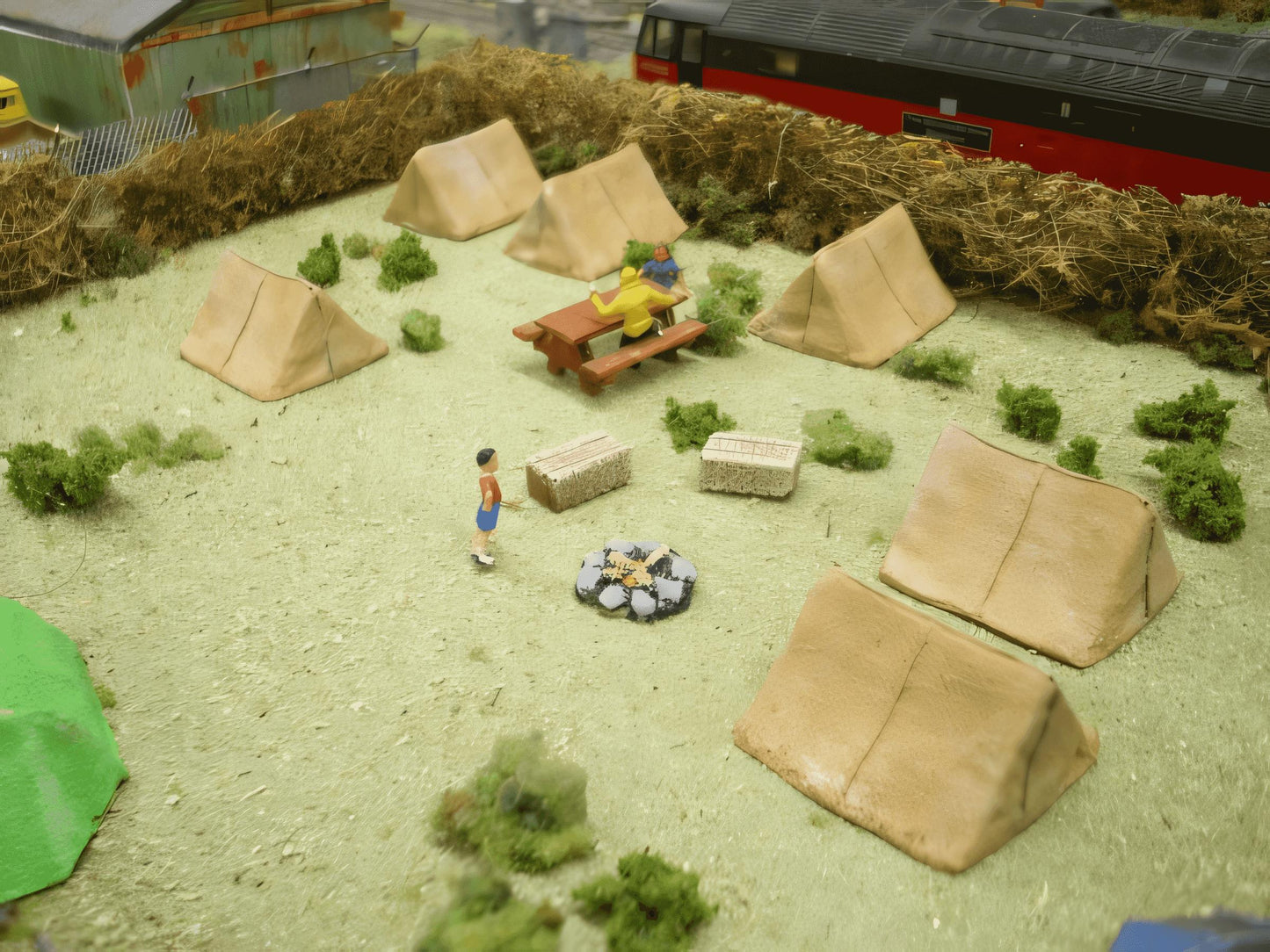 1:76 SMALL CANVAS TENTS x 6