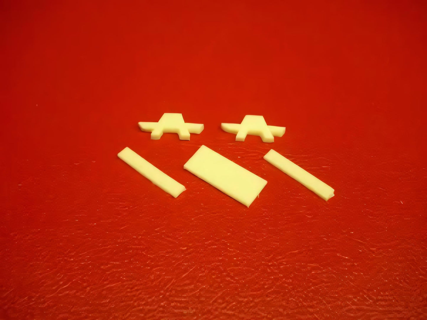 1:76 PICNIC TABLE X 2