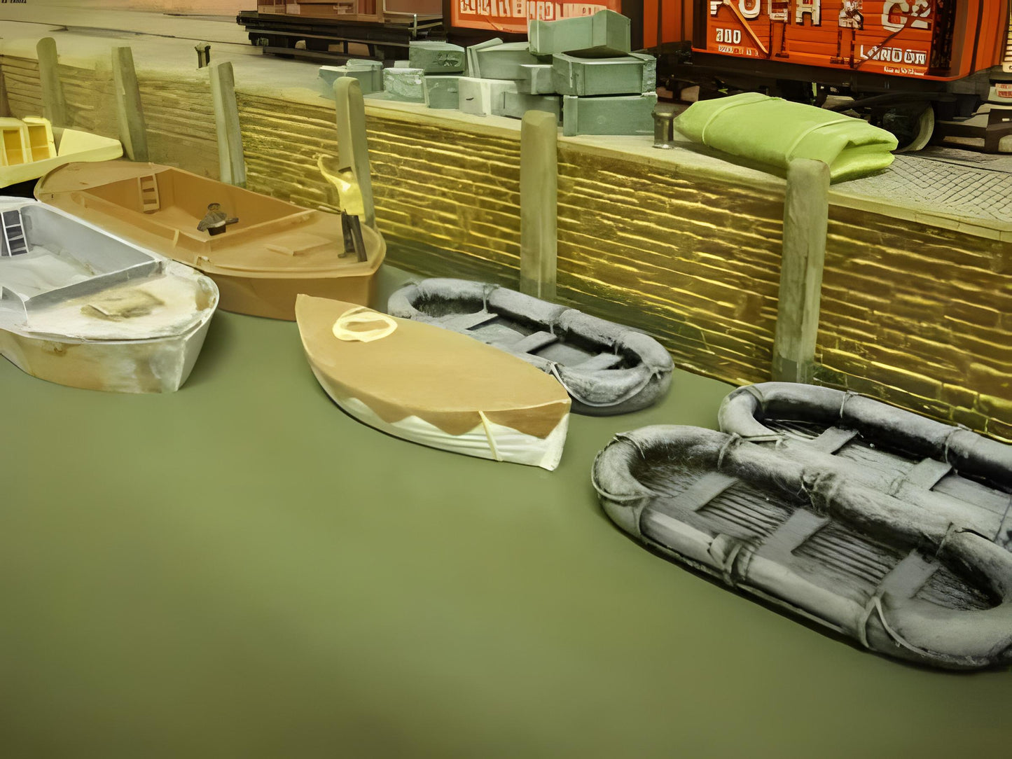1:72 RUBBER ASSAULT BOAT (pack of 4)