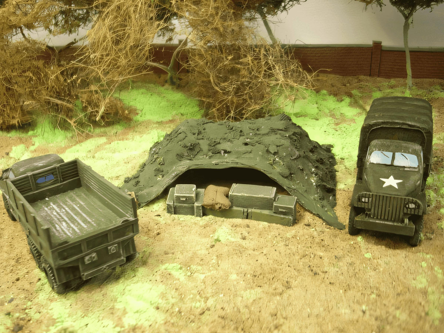 1:72 CAMMO NET COVERED AMMO PILE