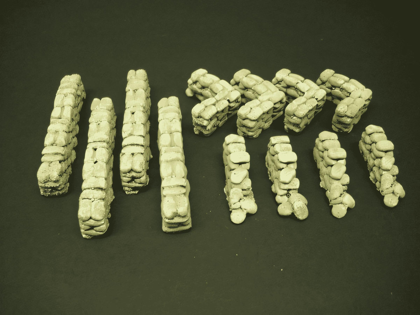 1:72 SANDBAG WALL SET x 12pc
