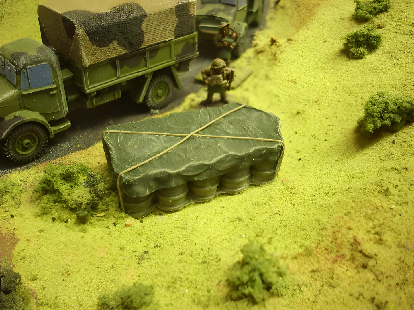 1:72 COVERED 44GAL OIL DRUMS