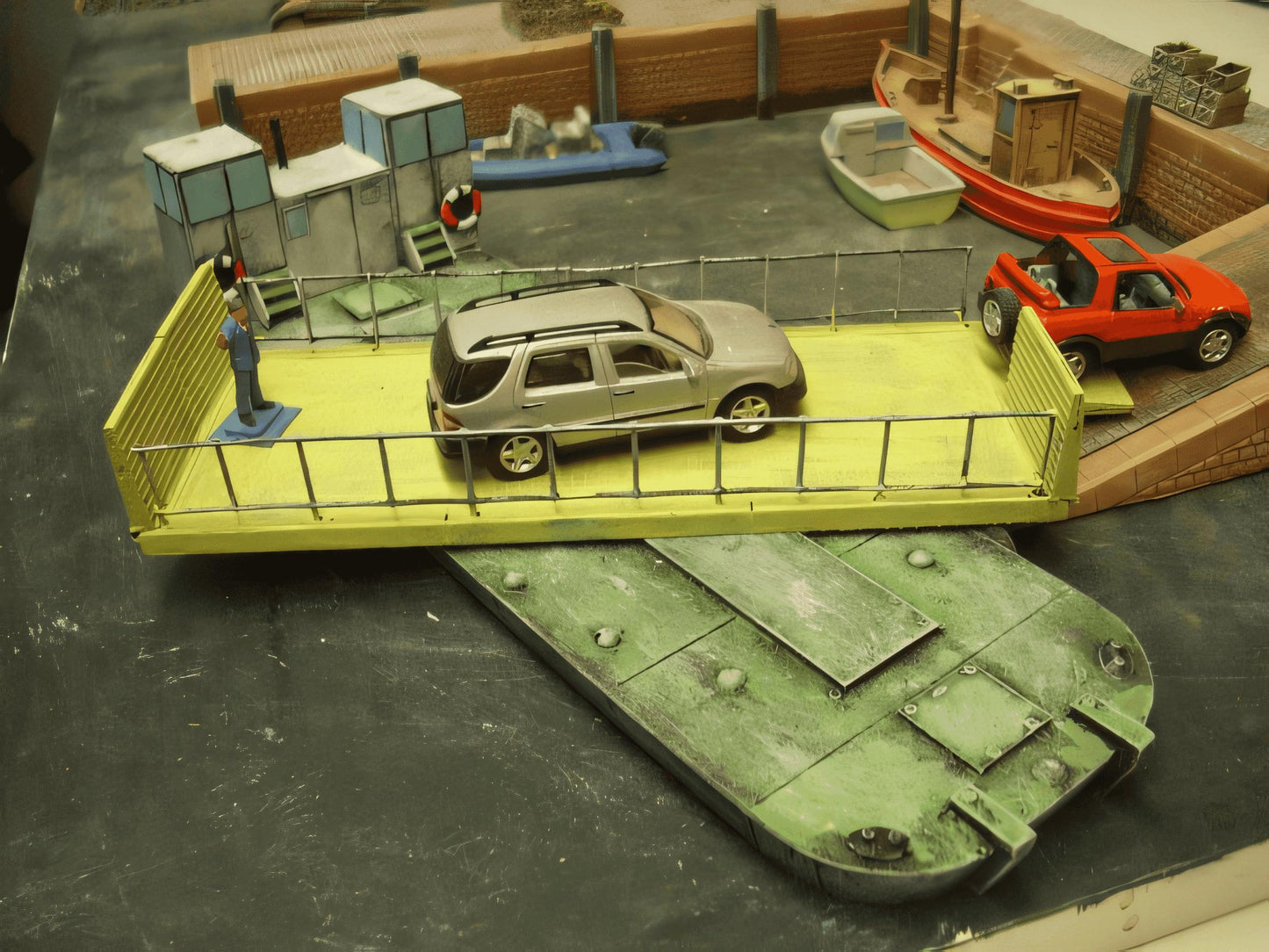 1:76 TURNTABLE FERRY FOR INTER ISLAND SERVICES