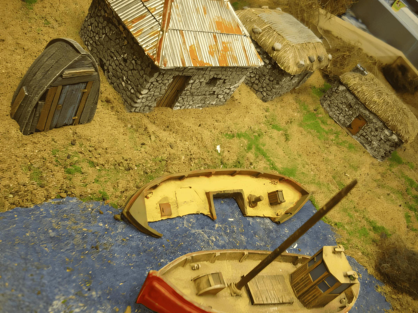 1:76 STONE BUILDING WITH SHEET METAL ROOF