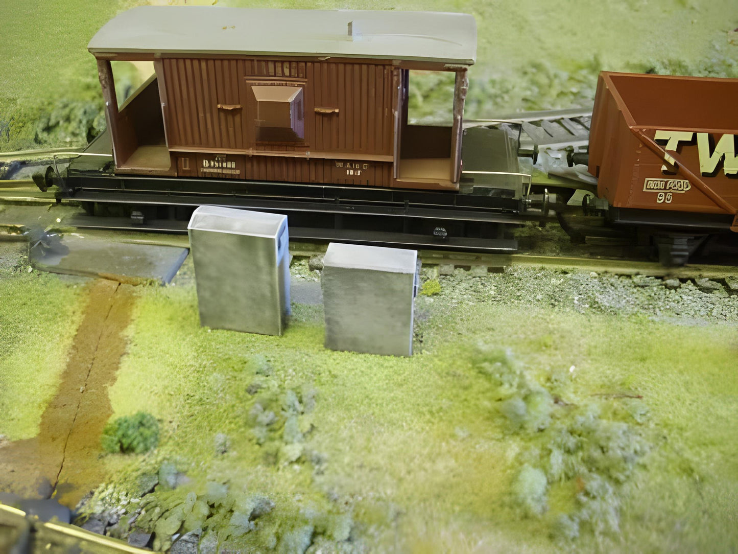 1:76 TRACKSIDE ELECTRICAL CABINETS x 10