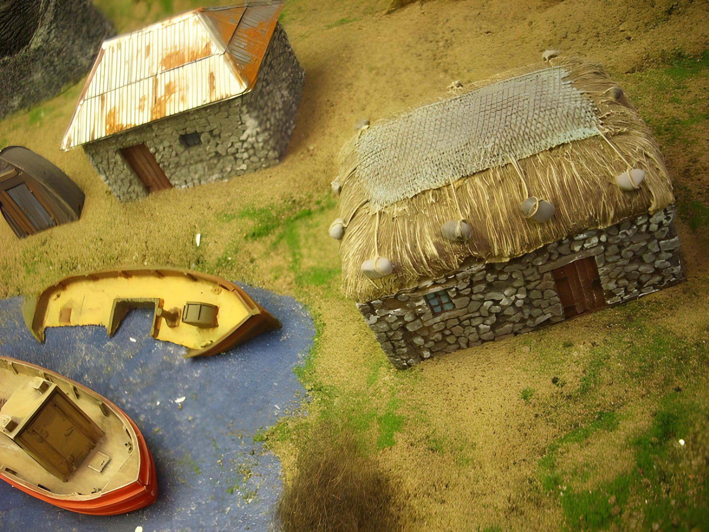 1:76 STONE CROFT WITH GRASS ROOF AND NET.