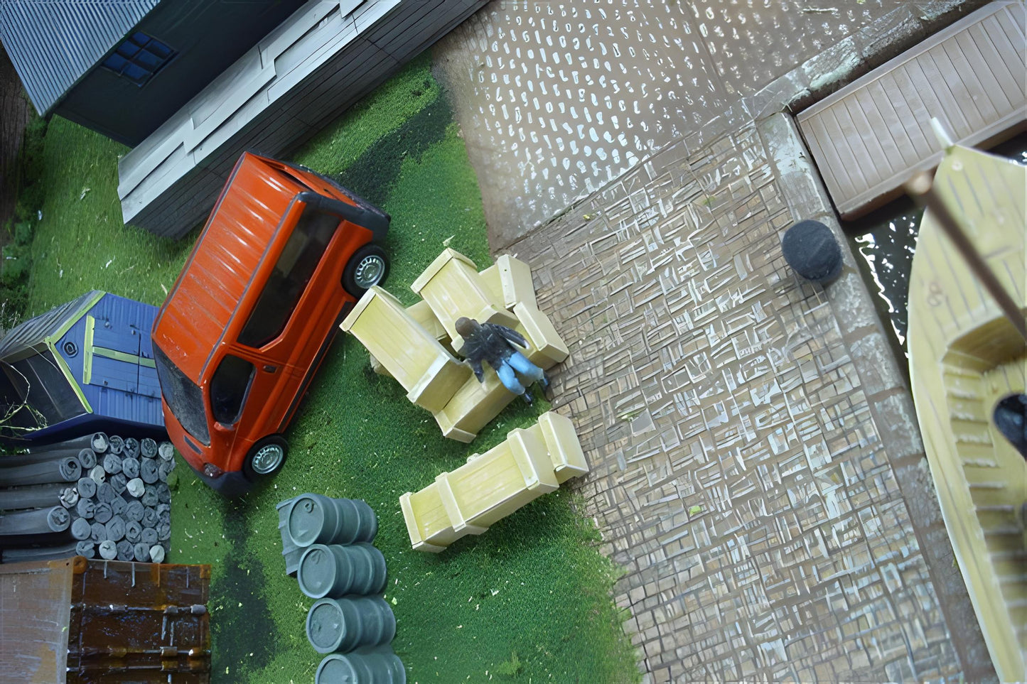 1:72 AMMO/ WEAPON BOXES x 6