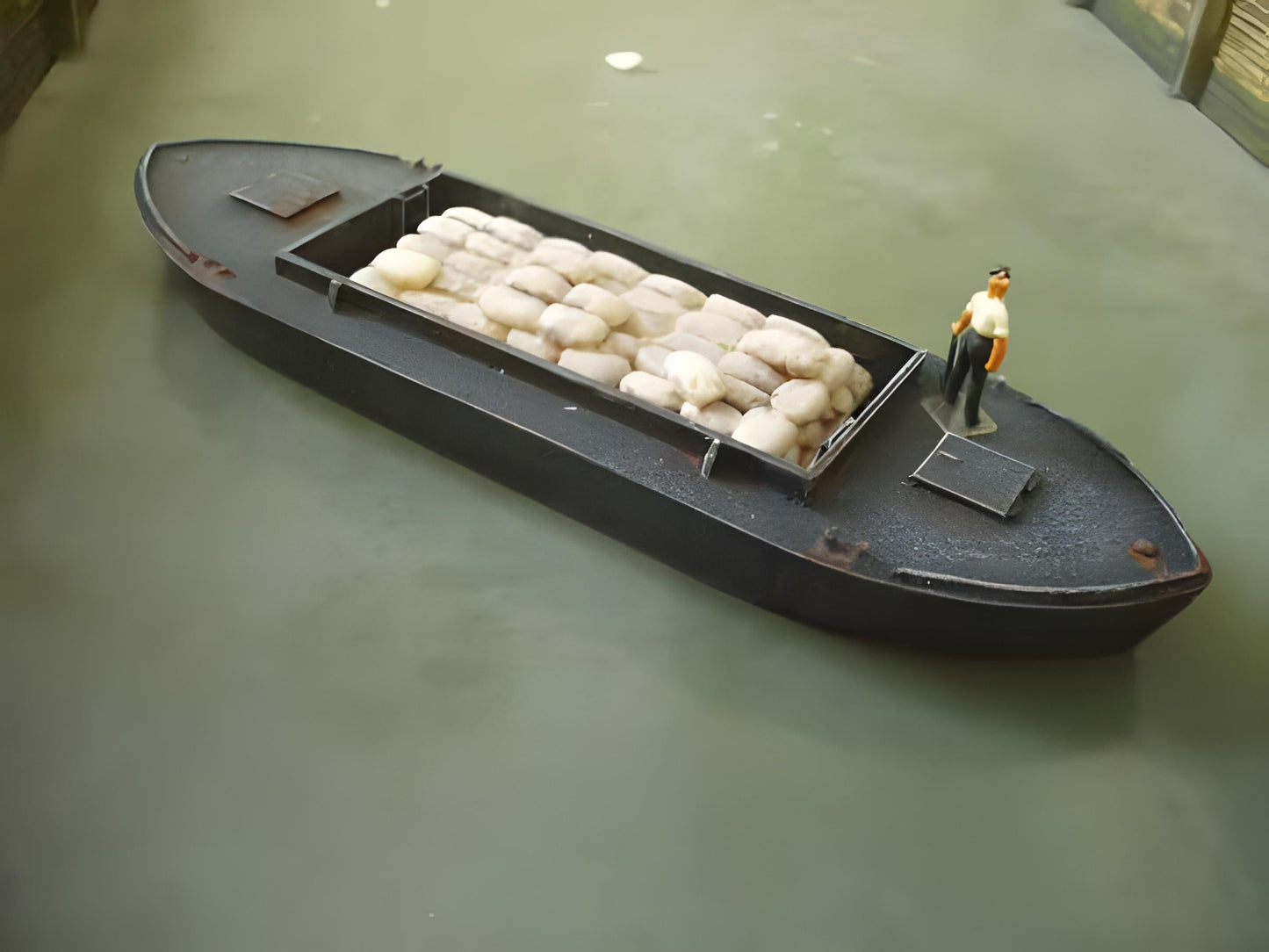 1:76 DUMB BARGE 44ft WATERLINE RIVER CRAFT