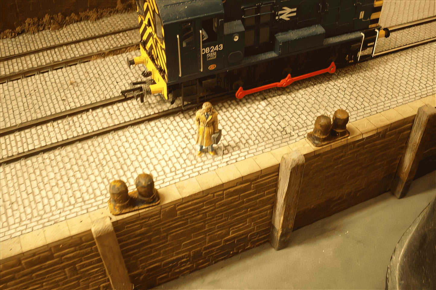 1:76  TWIN BOLLARDS pack of 4 castings