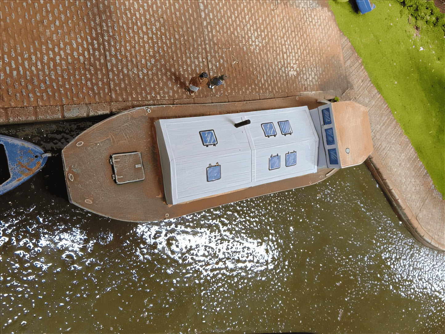 1:76 CONVERTED BARGE HOUSEBOAT