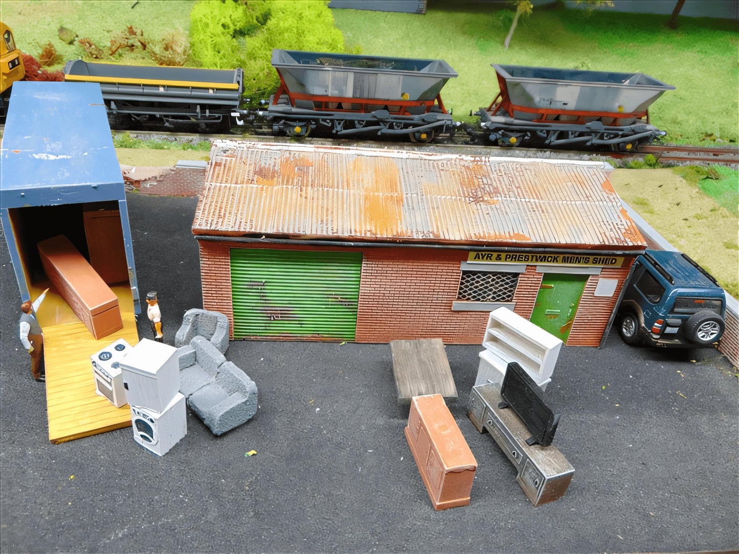 1:76 MODERN FURNITURE ASSORTMENT 13 piece