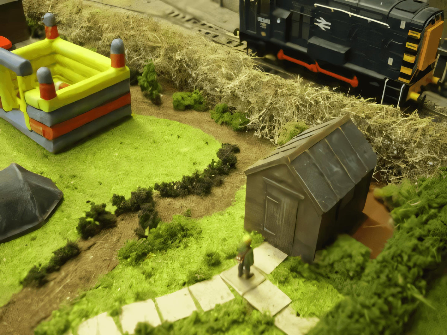 1:76 9ft x7ft GARDEN SHED x 2