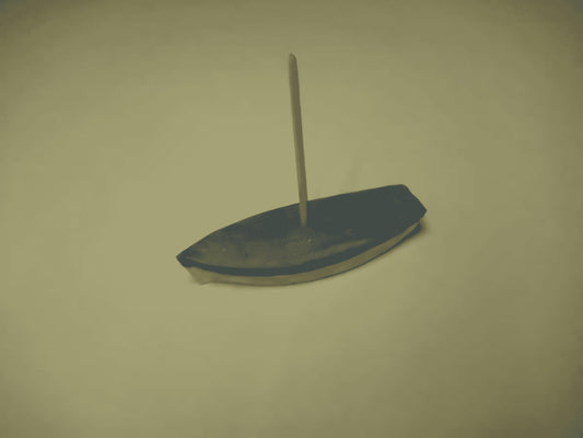 1:76 SMALL COVERED SAIL BOAT