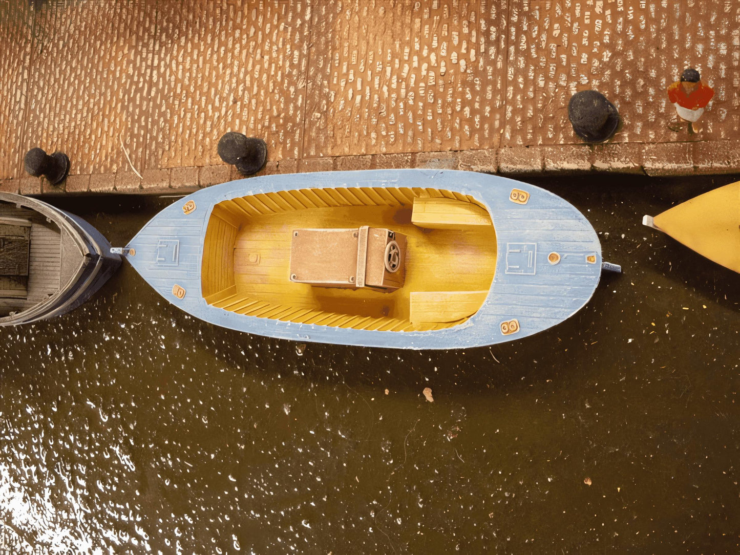 1:76 DIESEL ENGINED COASTAL FISHING BOAT