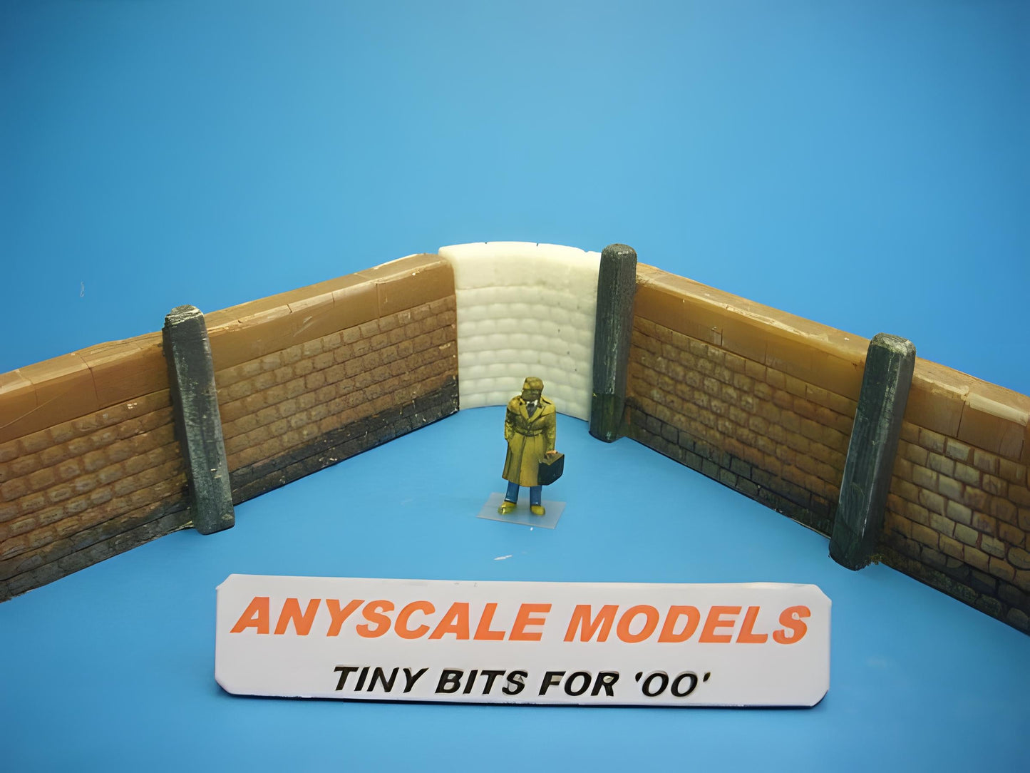 1:76 CURVED QUAY SIDE WALL