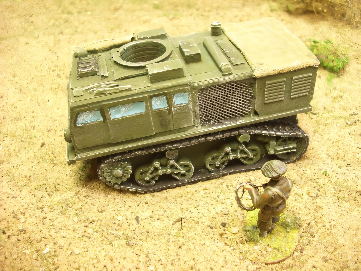 28mm M4 ARTILLERY TRACTOR WW2 U.S.